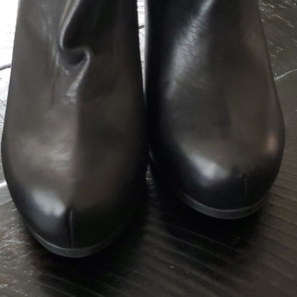 Leather Ash Black Booties - Picture 4 of 6